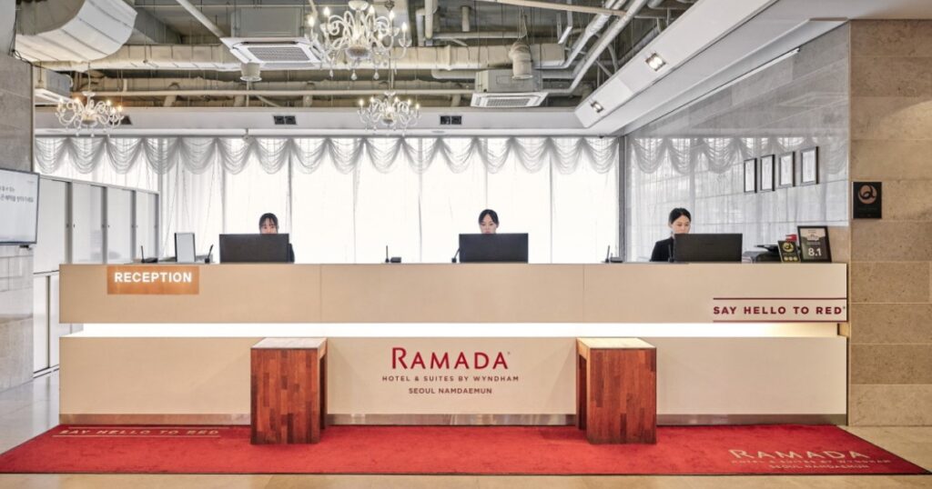 ラマダホテルアンドスイーツソウル南大門フロント