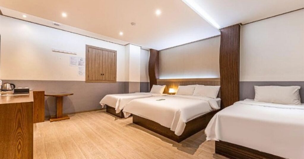 DHネサンスホテル客室