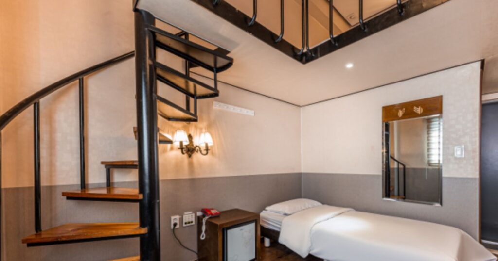 DHネサンスホテル客室