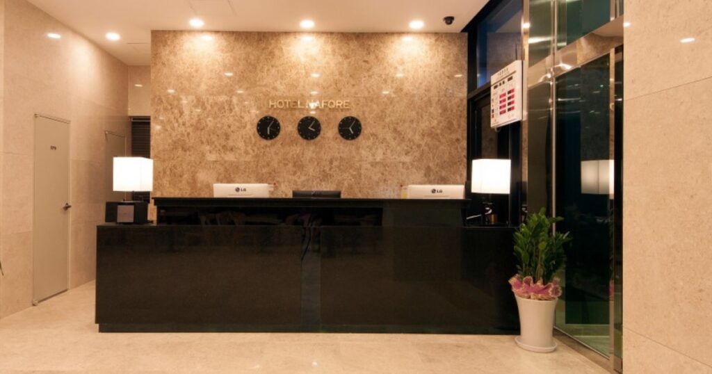 ホテルナフォーレフロント