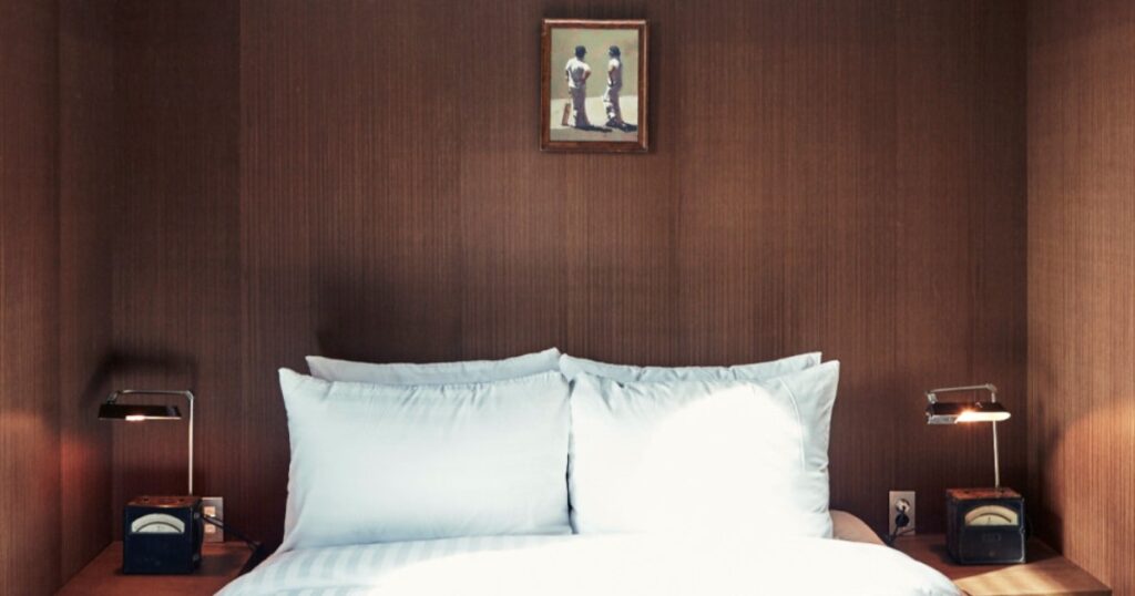 メーカーズホテルコンセント