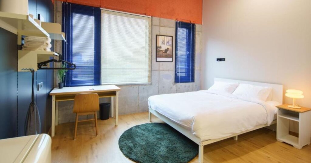 ローカルスティッチクリエイタータウン西橋客室