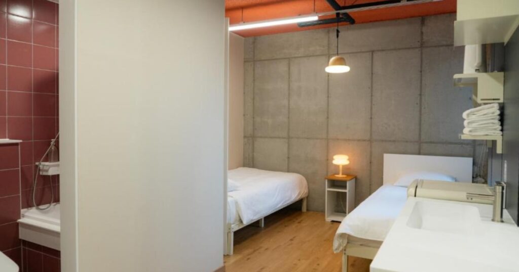 ローカルスティッチクリエイタータウン西橋客室