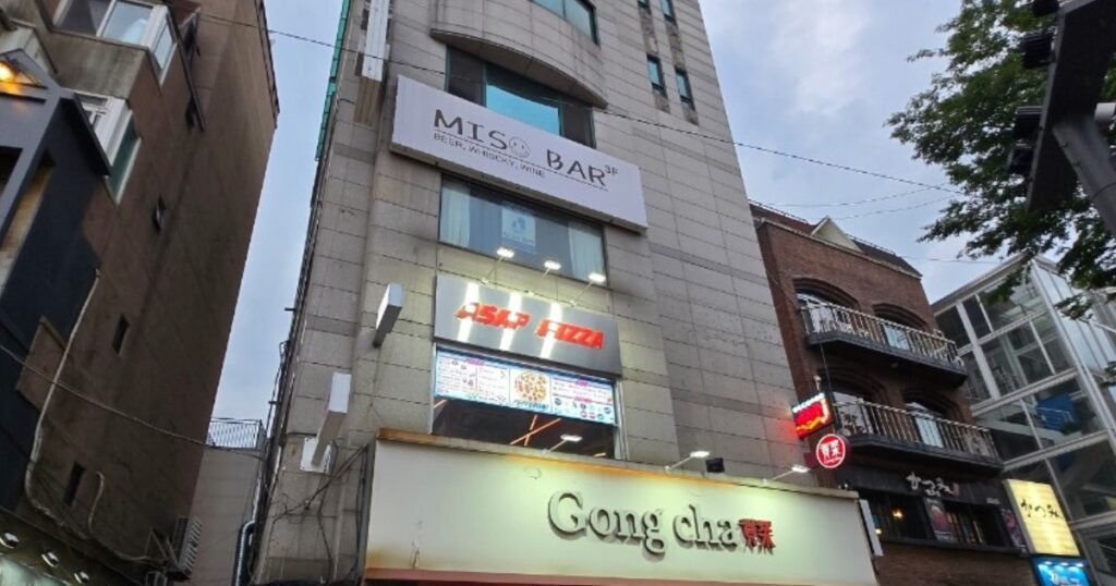 82 カプセルホテル