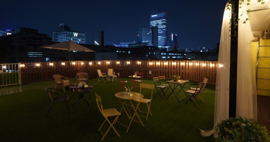 D.A.L Premium Capsule Hotelテラス