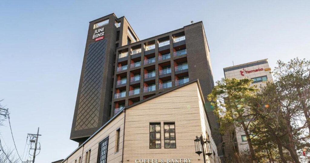 ジュニビノホテル外観