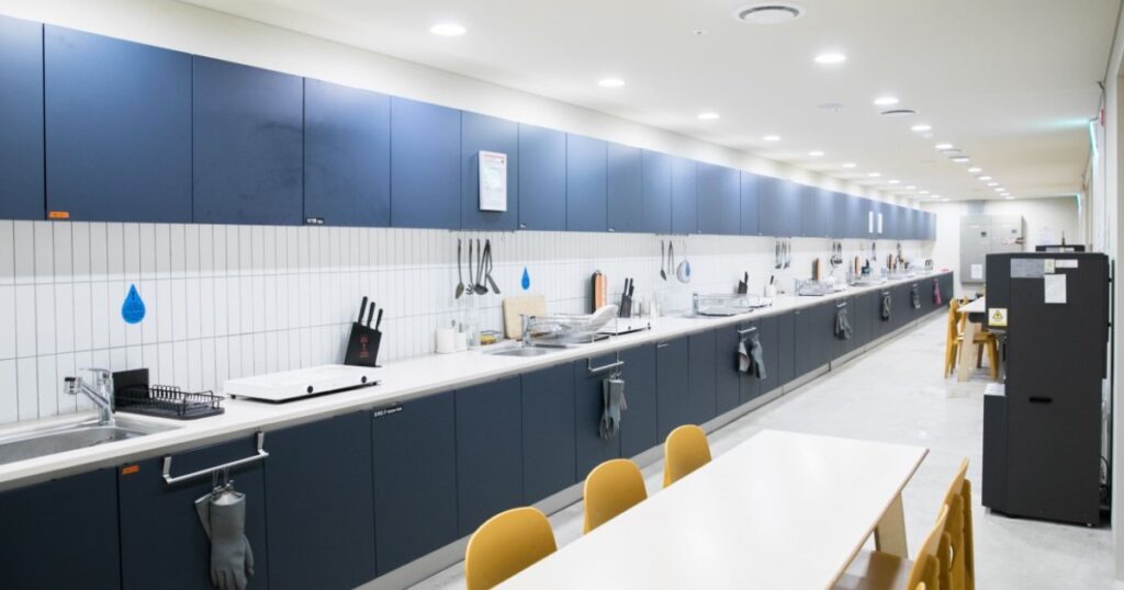 ローカルスティッチクリエイタータウン西橋キッチン