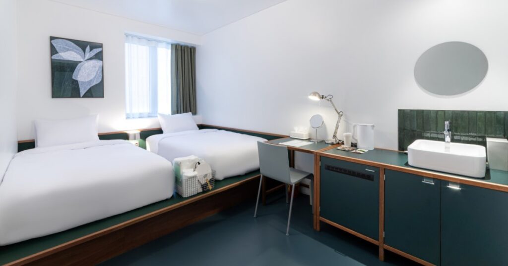 スモールハウスビッグドア客室