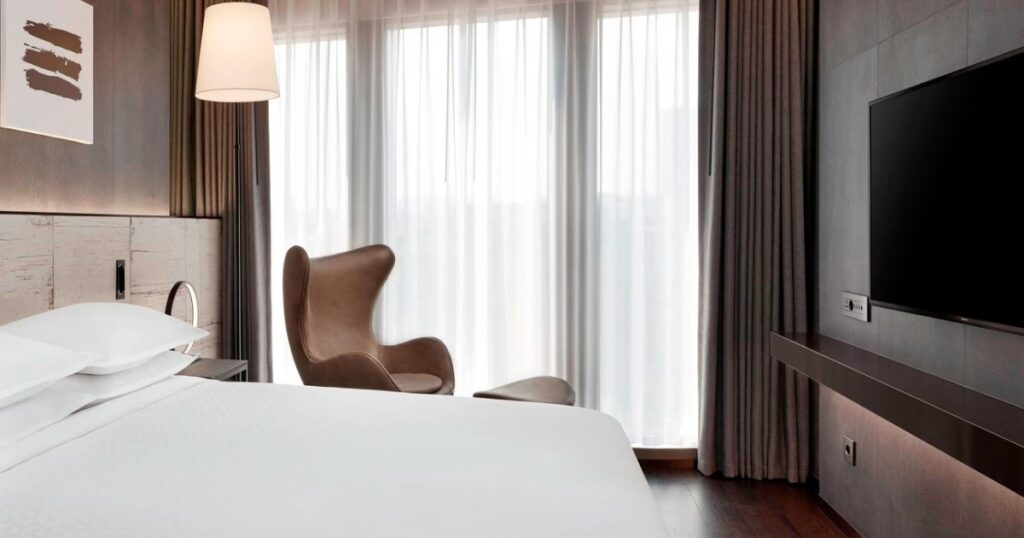 フォーポイントバイシェラトン・ソウル江南コンセント