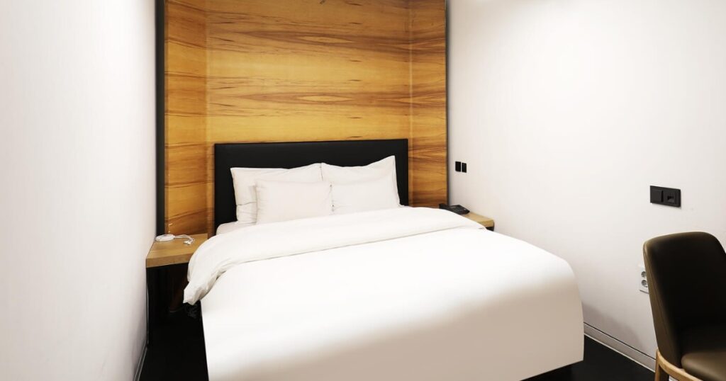 ホテル ザ デザイナーズ チョンノ客室