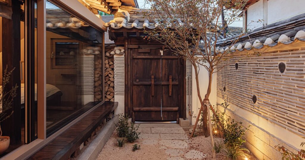 HANOK EASSAY 西村予約