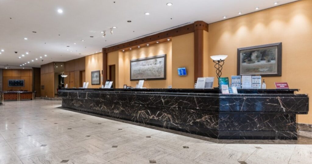 スイスグランドホテルフロント