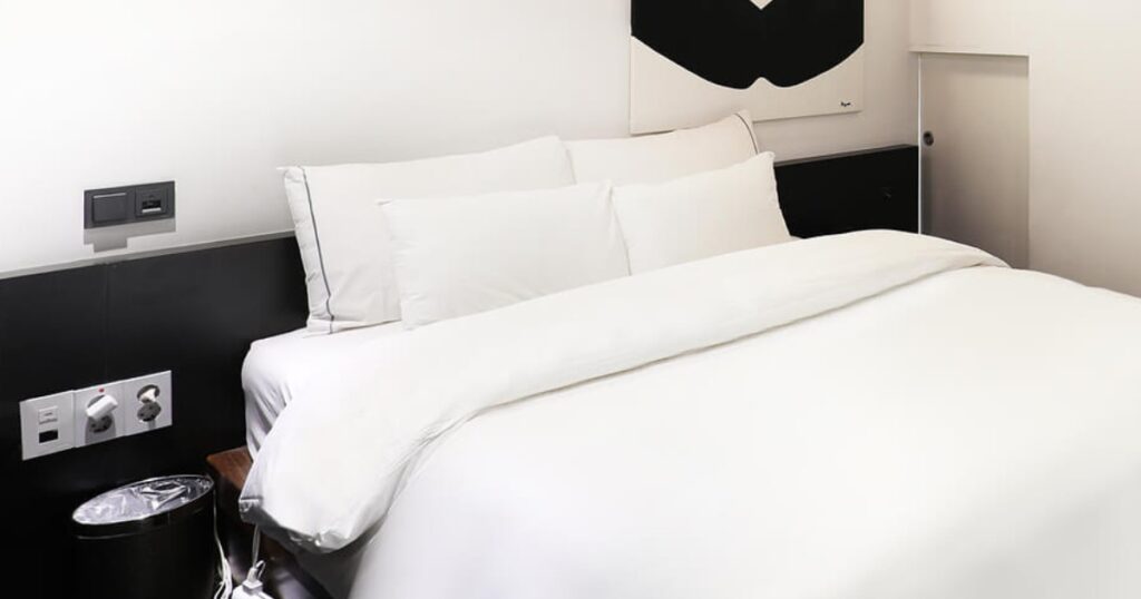 ホテル ザ デザイナーズ チョンノコンセント