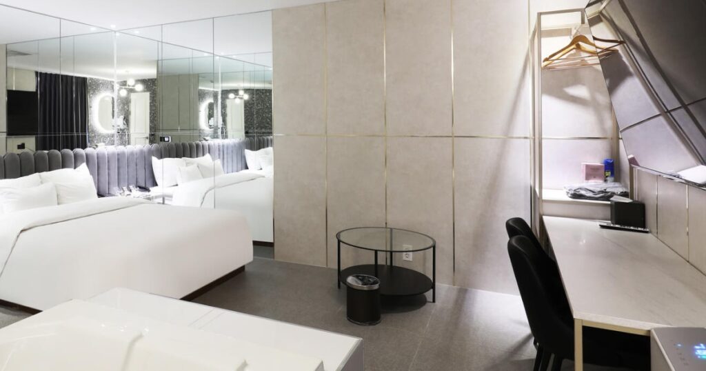 ホテル ザ デザイナーズ チョンノ口コミ